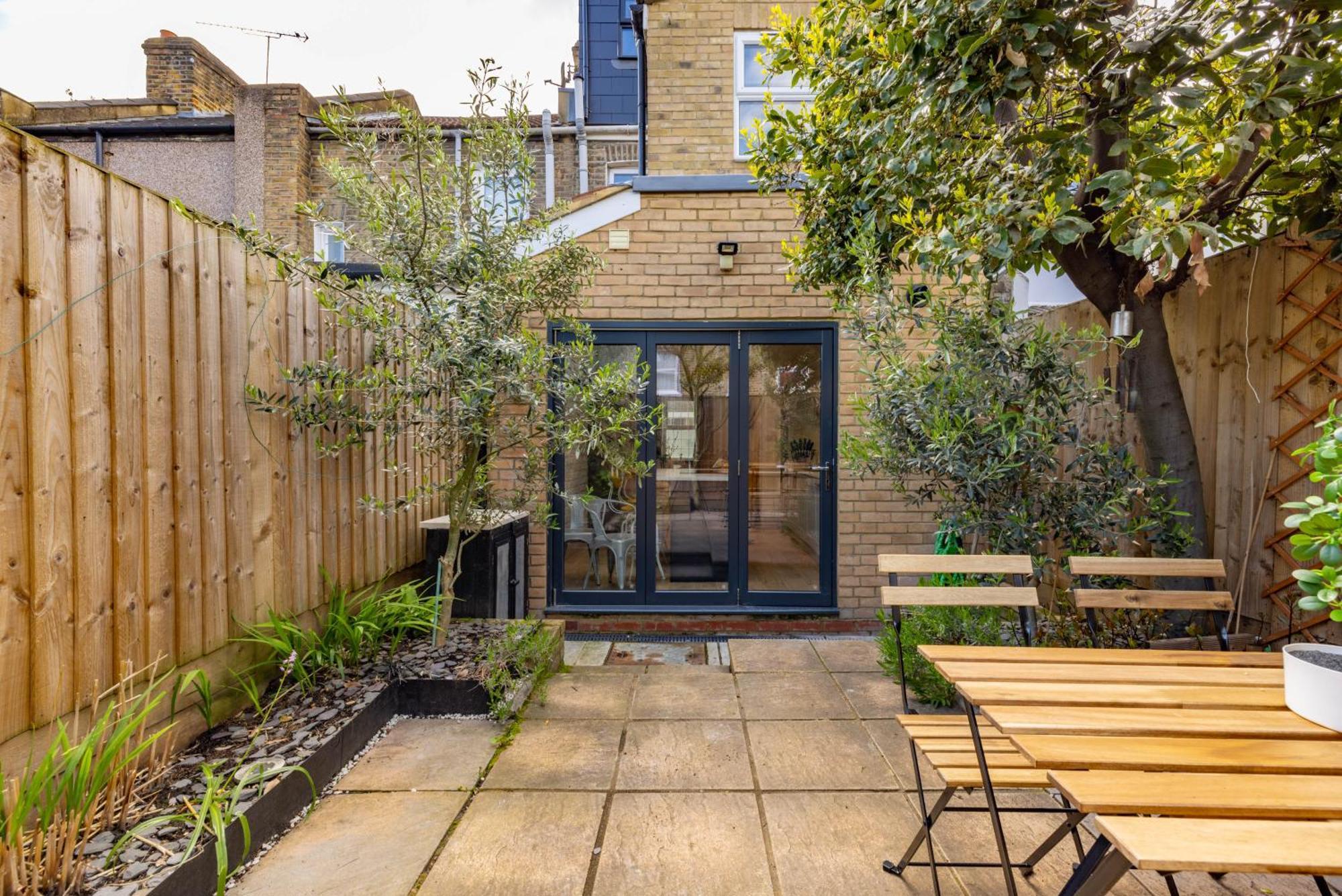 The Stratford Villa Londra Exterior foto